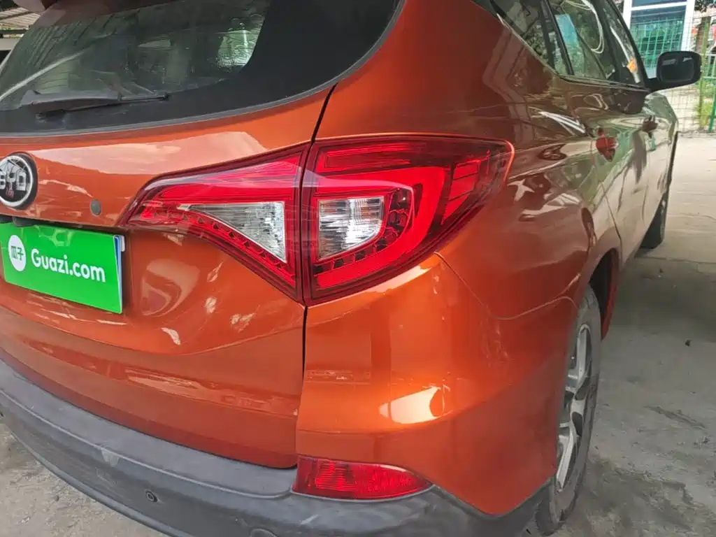 BYD Song 2016 2016 Unrivaled Edition 1.5TI Manual Leading Edition