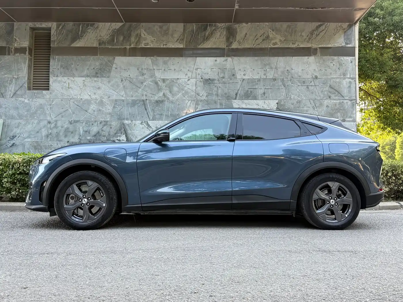 Ford Mustang Mach-E 2022 2021 Leap World RWD (Standard Range)
