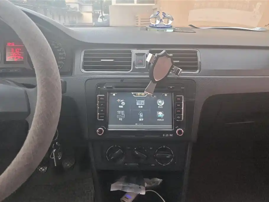 Volkswagen Santana 2013 1.4L Manual Trend Edition фото 13