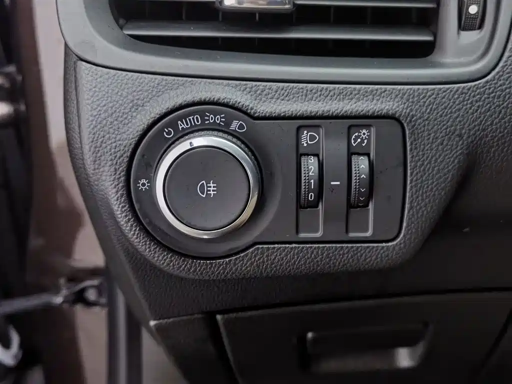 Buick Envision Plus 2020 28T AWD Elite фото 21