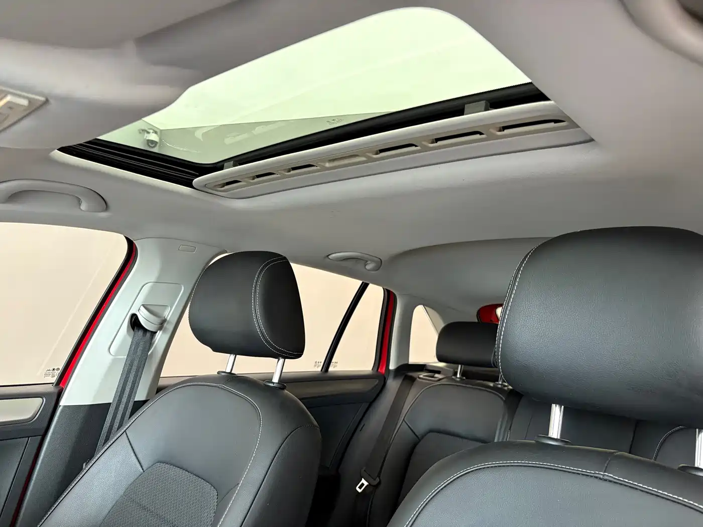 Škoda Skoda Rapid Spaceback 2018 2016 Facelift 1.6L Automatic Innovation Edition