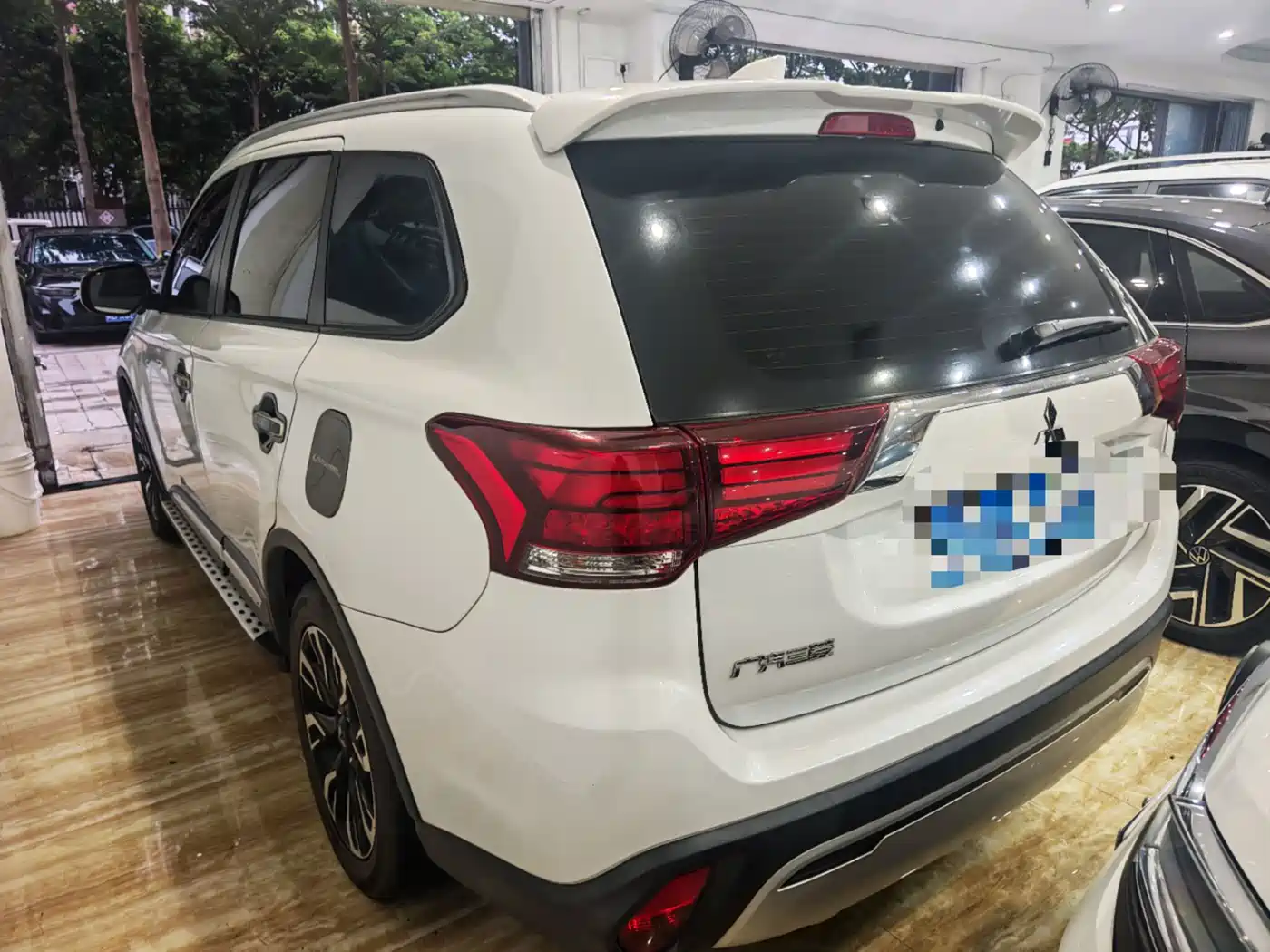 Mitsubishi Outlander 2021 2020 2.0L 2WD Premium 5-seater