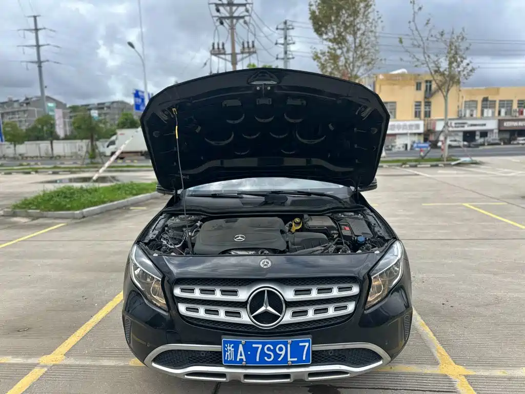 Фото 24 - Mercedes-Benz GLA
