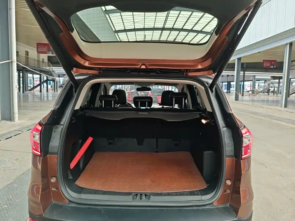 Фото 19 - Ford Kuga