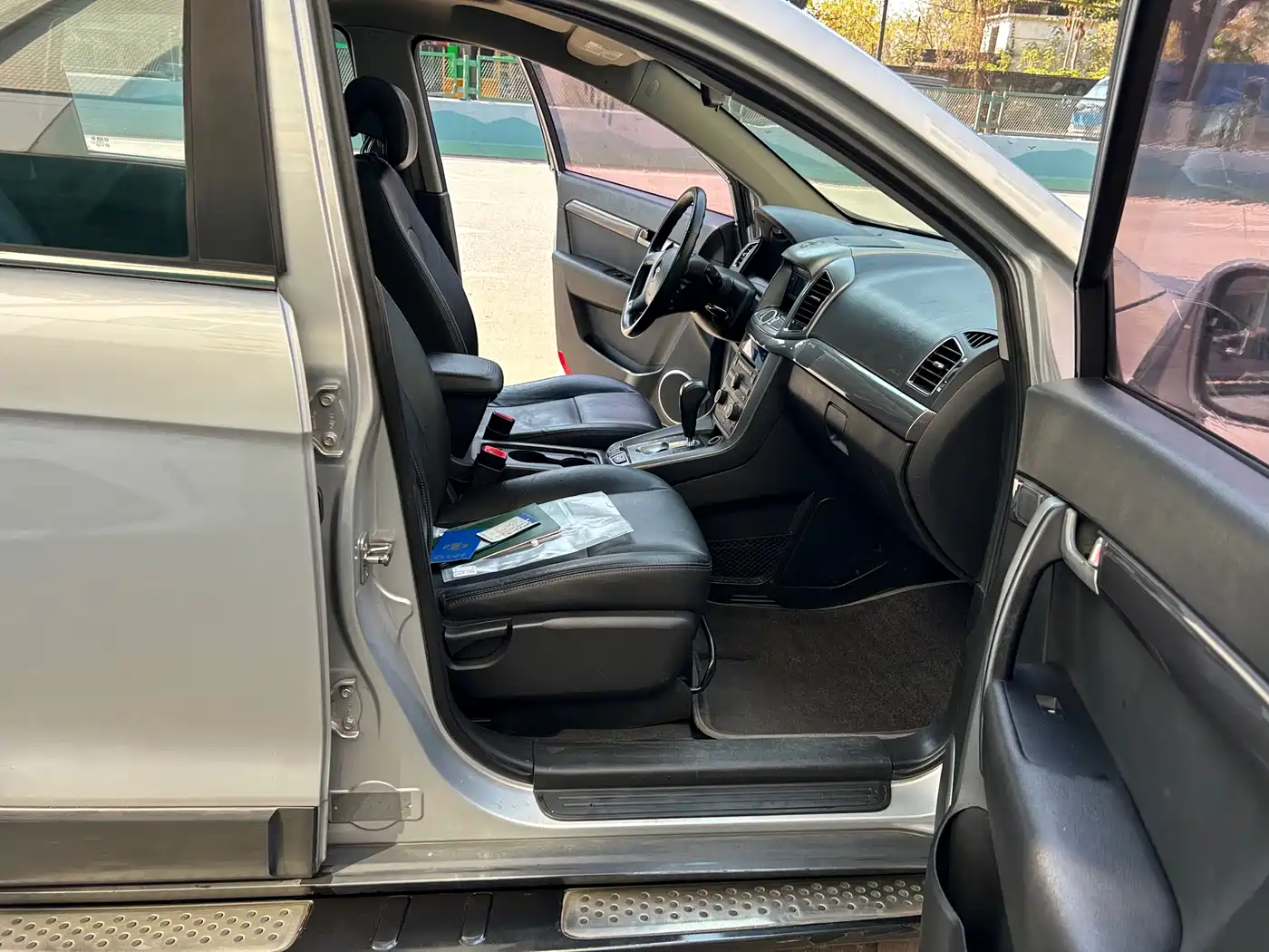 Chevrolet Captiva (Import) 2011 2.4 AT 7-Seater Luxury Edition фото 23