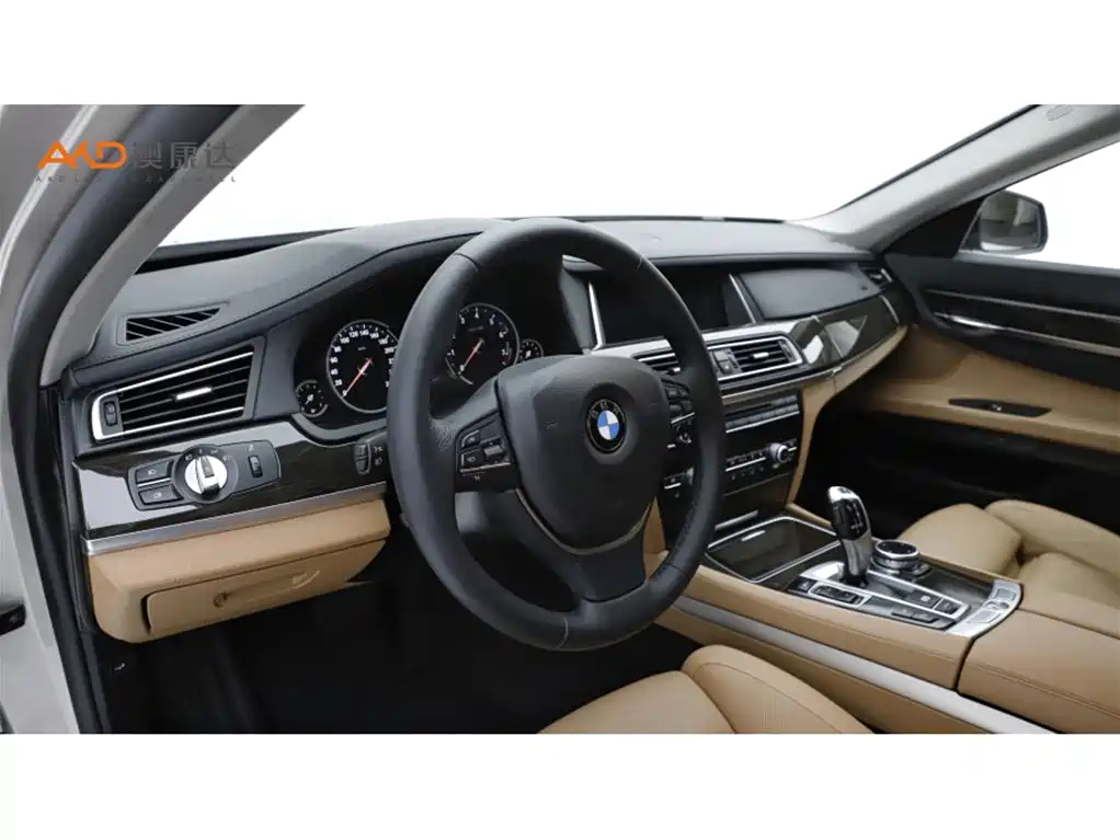 BMW 7 Series 2013 Model 730Li Luxury фото 6