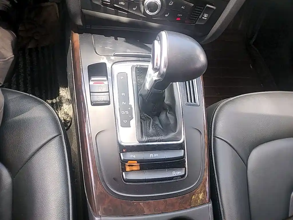 Audi A4L 2013 35 TFSI Automatic Comfort фото 14