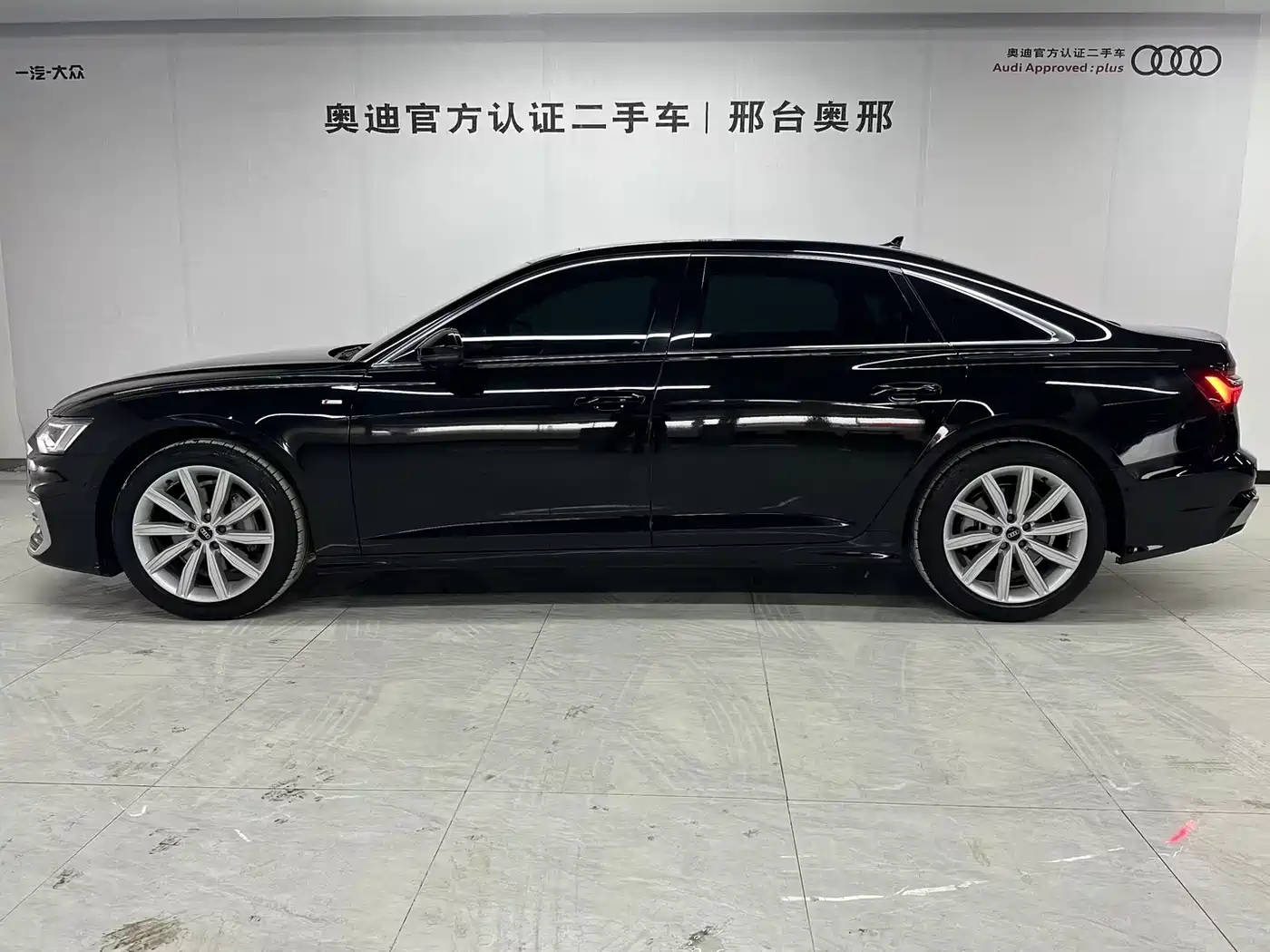 Audi A6L 2024 45 TFSI Premium Dynamic фото 3