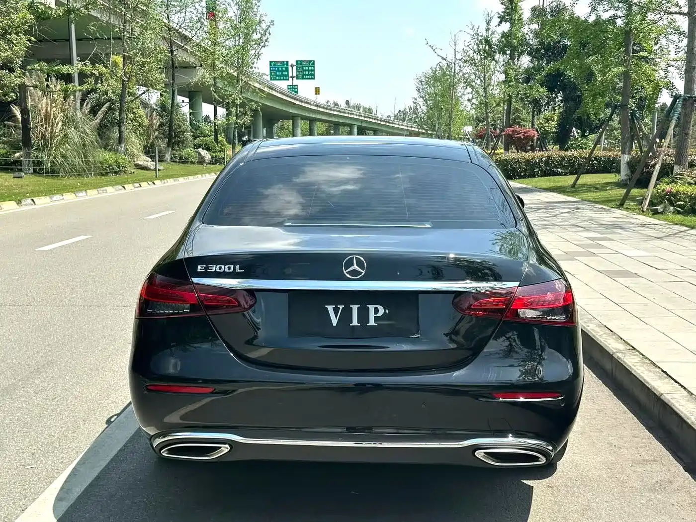Mercedes-Benz E-Class 2023 E 300 L Luxury фото 8