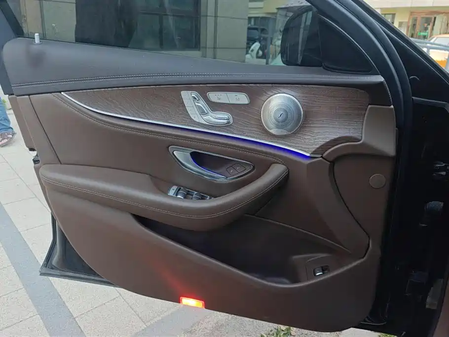 Mercedes-Benz E-Class 2022 E 300 L Luxury фото 7