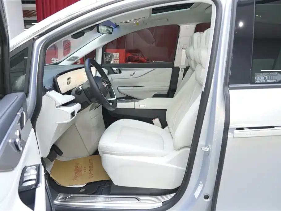 Buick GL8 New Energy 2024 Landglory Premium Edition 7-Seater фото 21