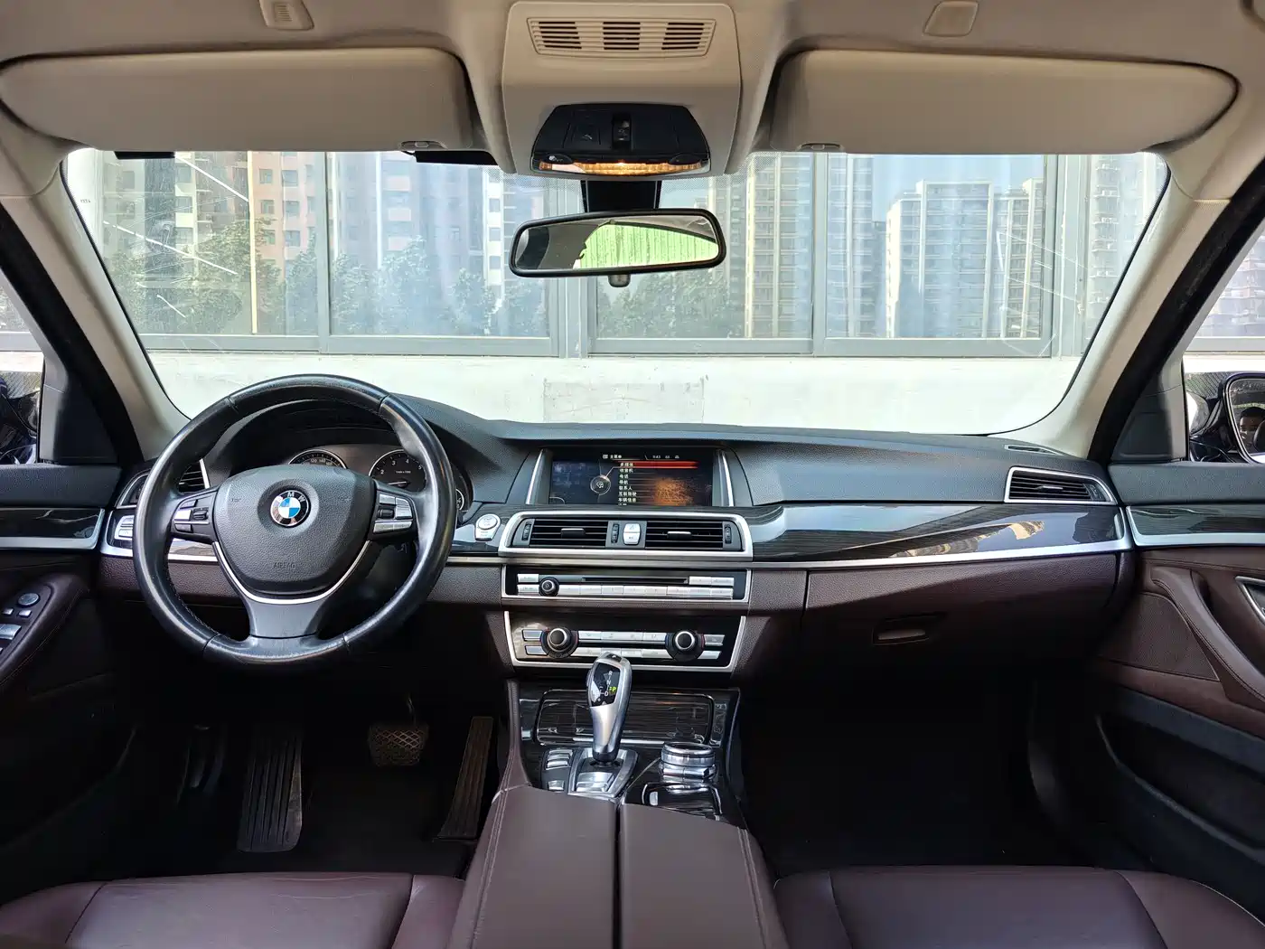 BMW 5 Series 2014 525Li Luxury Design Package фото 14
