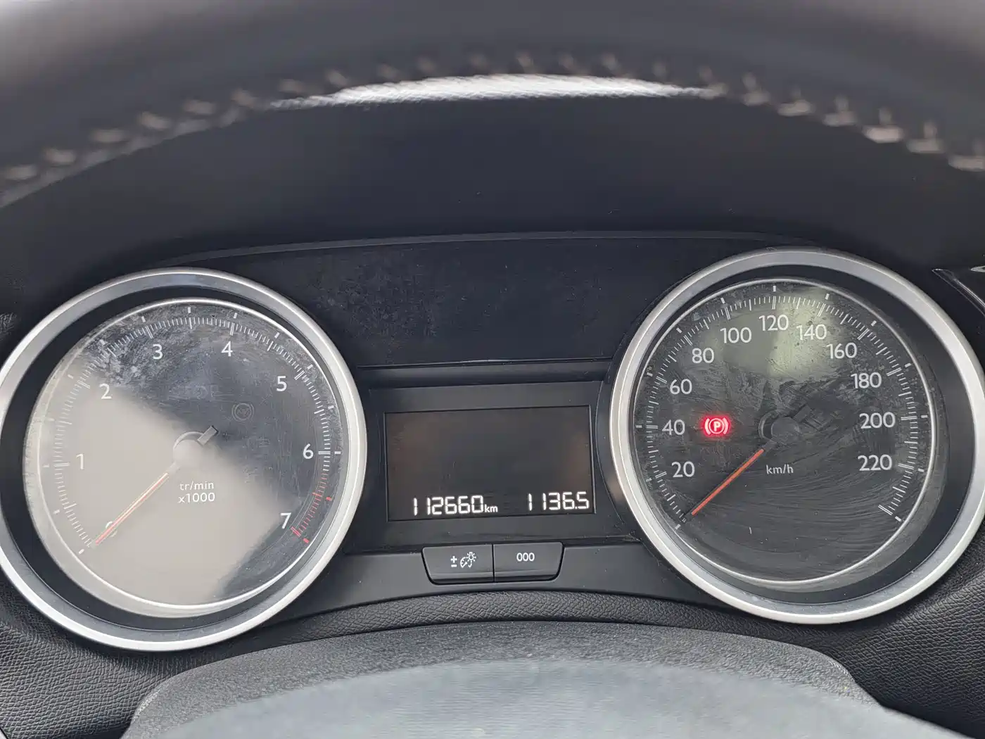 Peugeot 408 2015 Model 1.2T Automatic Luxury Edition фото 15