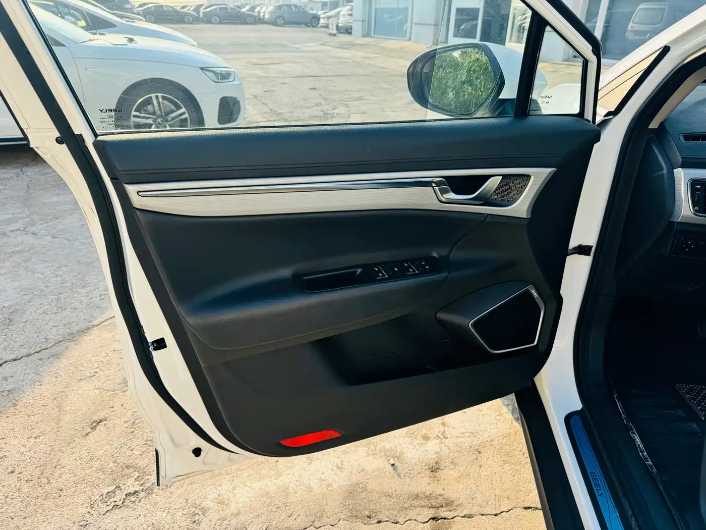 Geely Emgrand GSe 2018 2018 Premium Style
