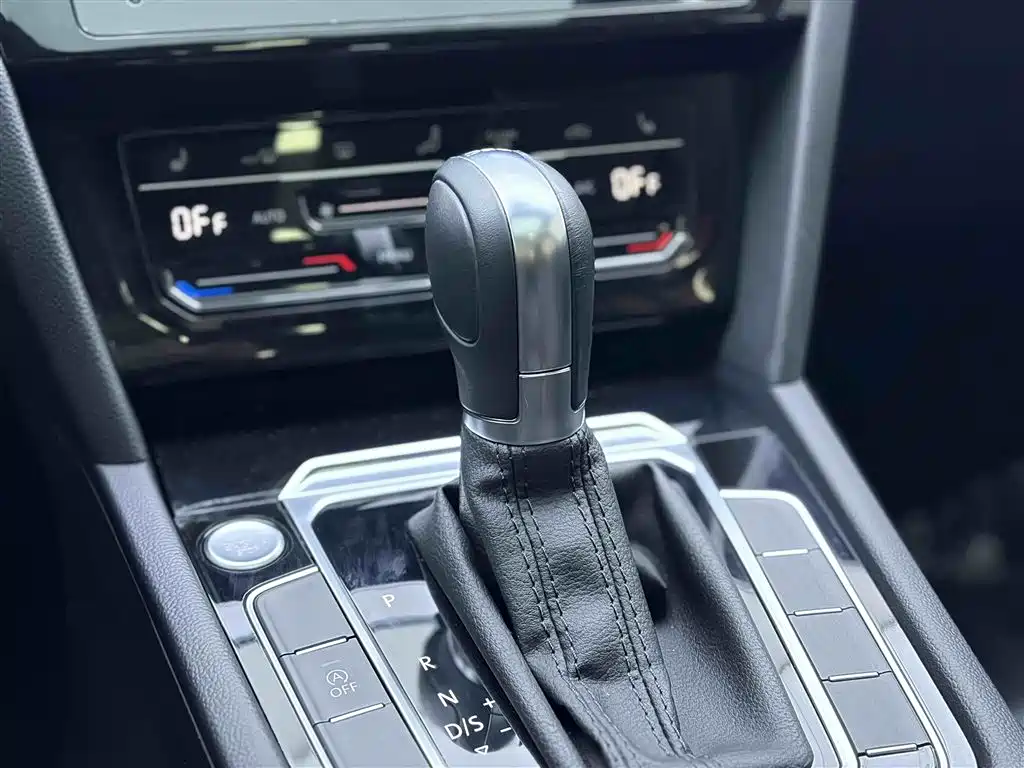 Volkswagen Magotan 2020 330TSI DSG Leading фото 21