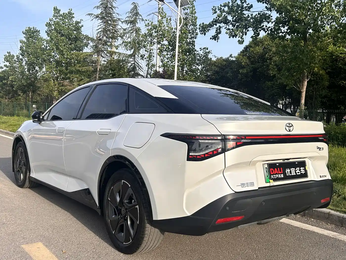 Toyota bZ3 2023 517km Elite PRO фото 13