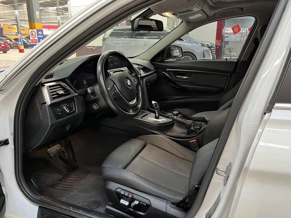 BMW 3 Series 2018 320Li Leading Luxury Package фото 7