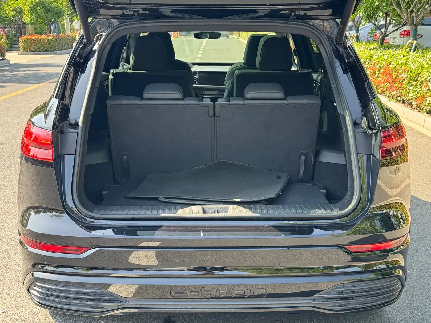 Audi Q5 e-tron 2022 50 e-tron quattro Glory Edition Mecha Suit Sun Chaser Version фото 18