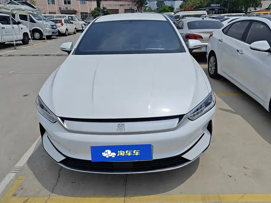 BYD Qin PLUS 2024 Glory Edition EV 420KM Leading фото 2