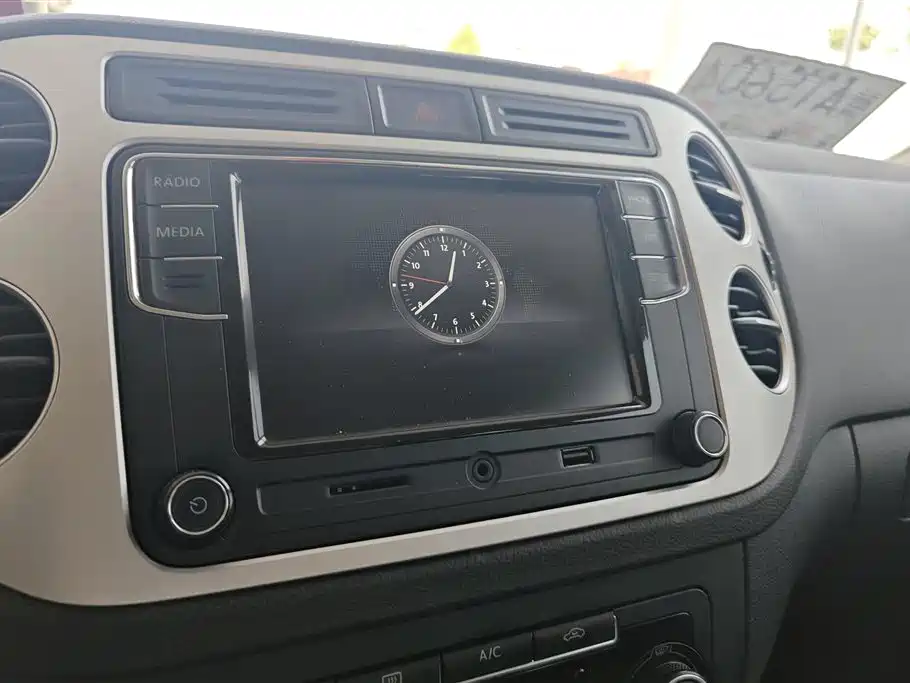 Volkswagen Tiguan 2016 280TSI Automatic 2WD Silk Road Fashion Edition фото 13