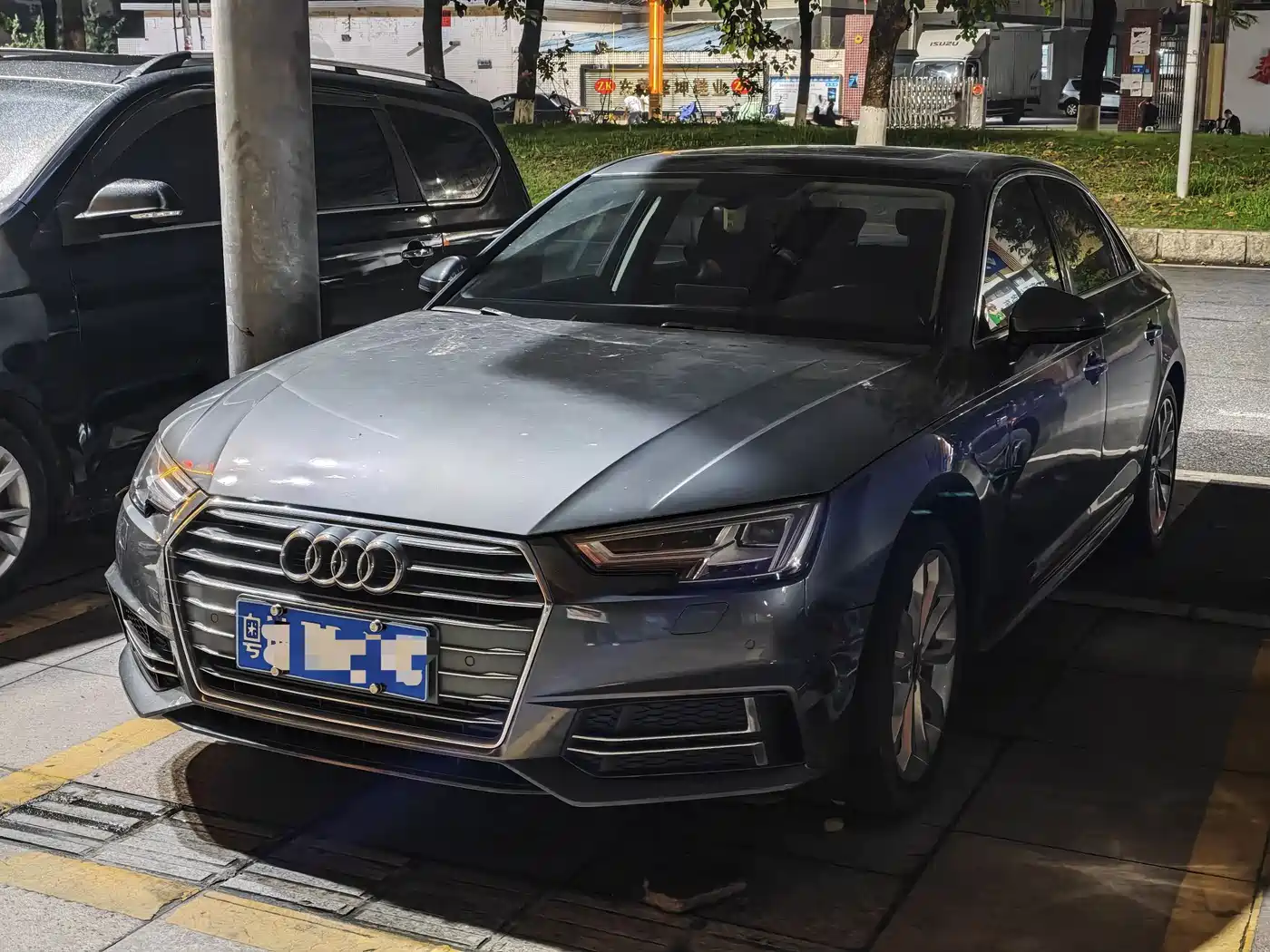 Audi A4L 2018 30th Anniversary 40 TFSI Fashion