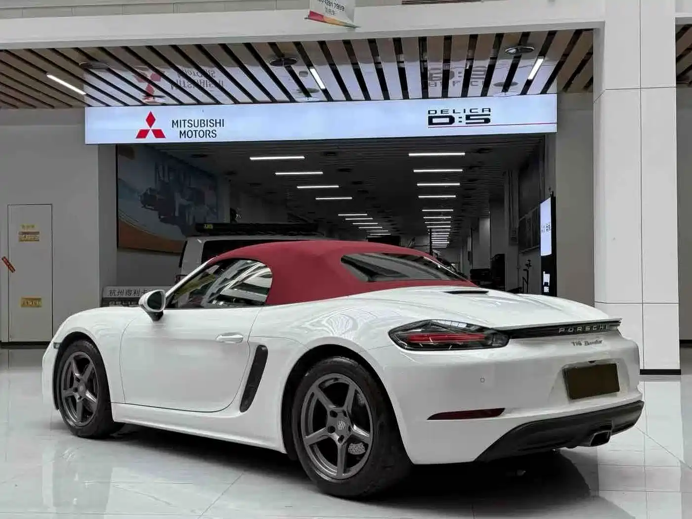 Porsche 718 2023 Boxster Style Edition 2.0T фото 4