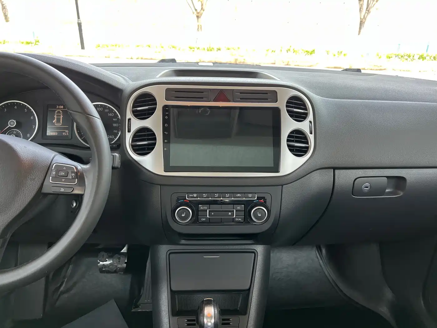 Volkswagen Tiguan 2012 1.8TSI Automatic 4WD Elite Edition фото 13