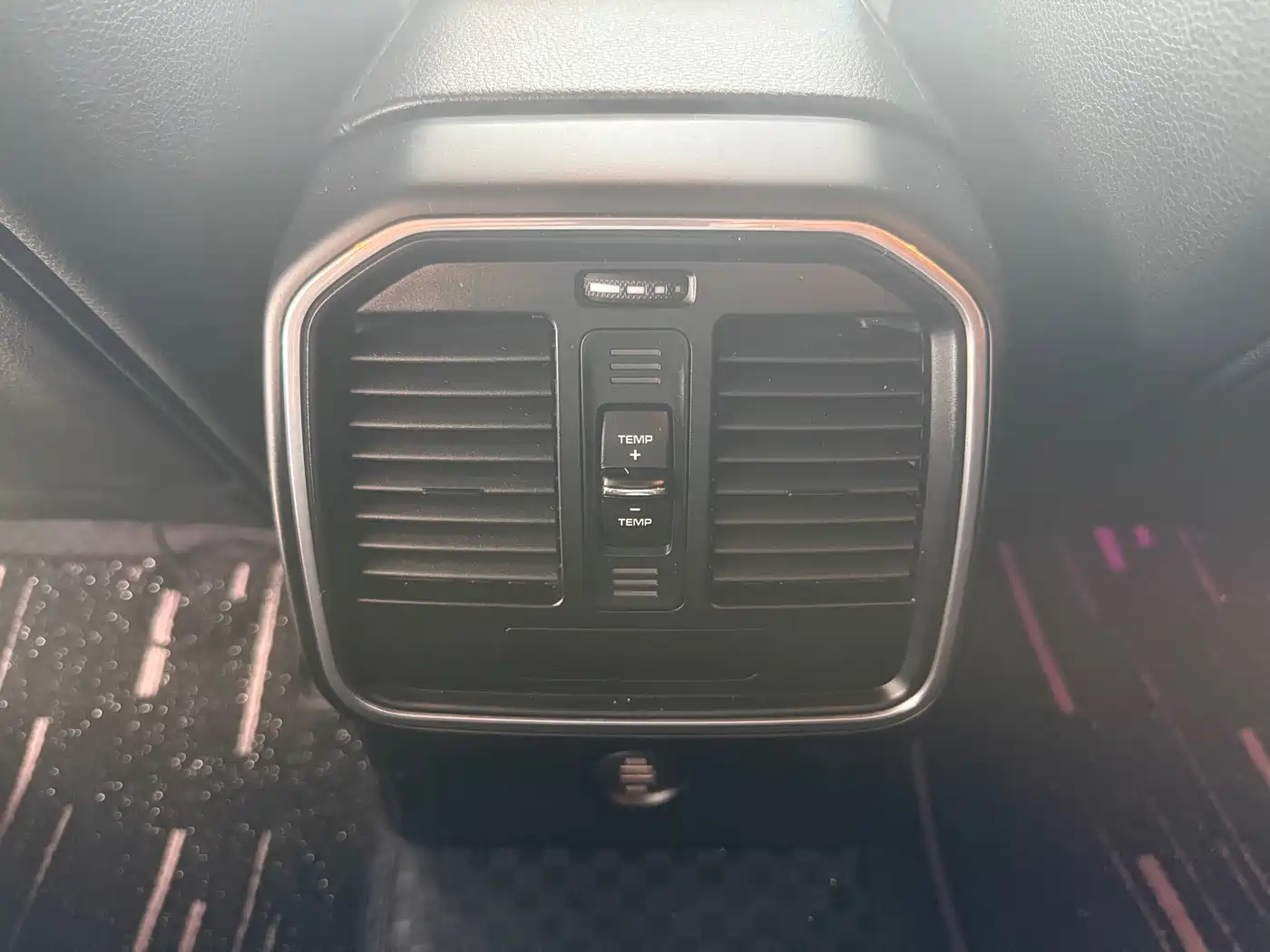 Porsche Macan 2018 Macan 2.0T фото 11