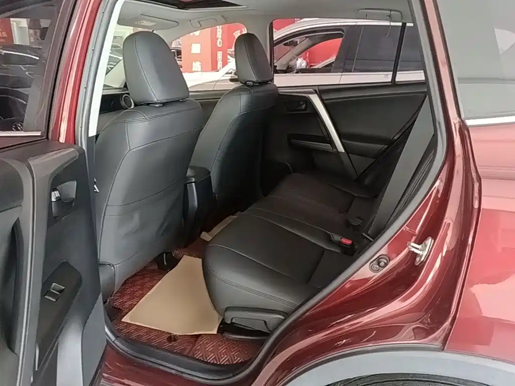 Toyota RAV4 Rongfang 2016 2.0L CVT 2WD Trend (China V) фото 17