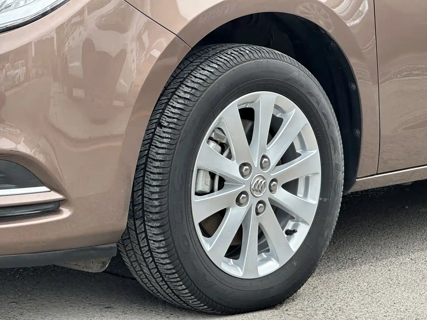 Buick GL8 2018 28T Comfort China VI фото 23