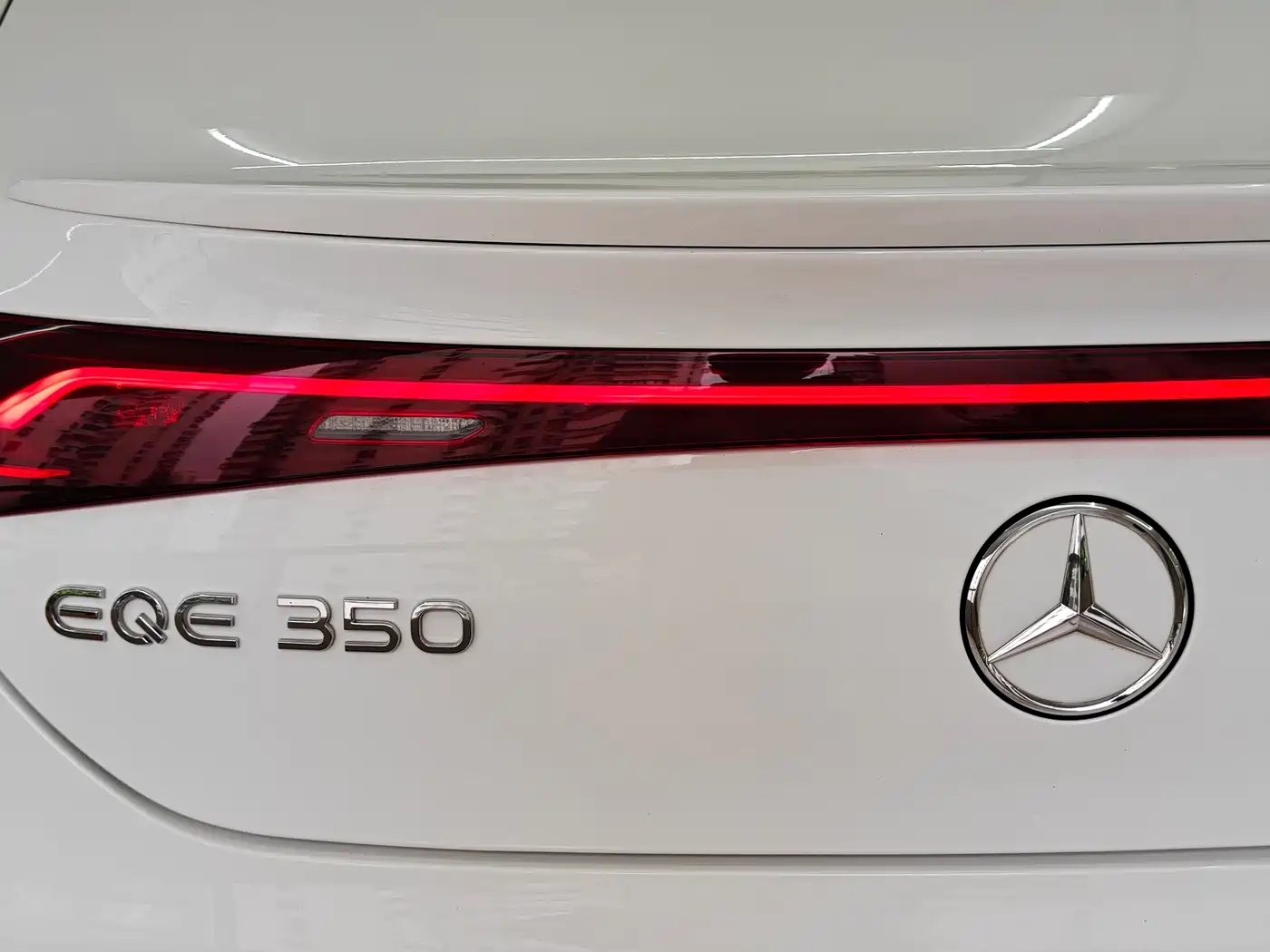 Mercedes-Benz EQE 2022 350 Luxury Edition фото 17