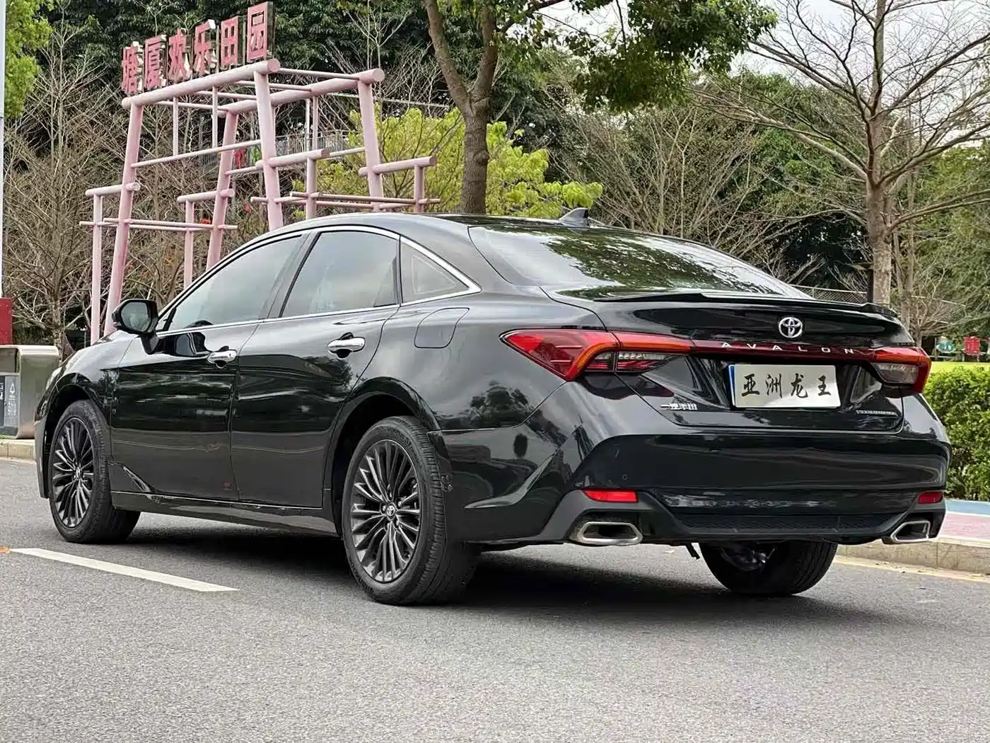 Toyota Avalon 2023 2.5L Touring Premium Edition фото 4