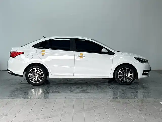 CHERY ARRIZO 5