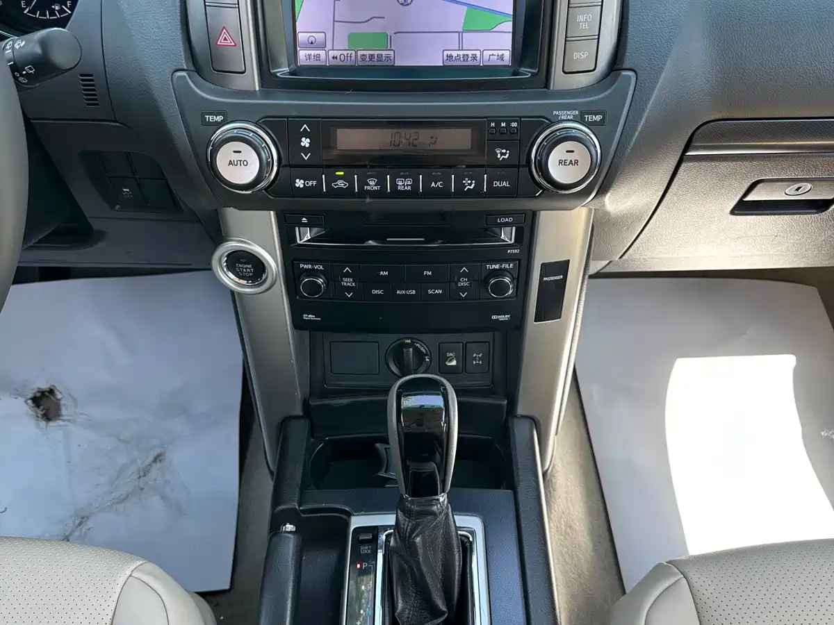 Toyota Prado 2010 4.0L Automatic TX-L NAVI фото 9