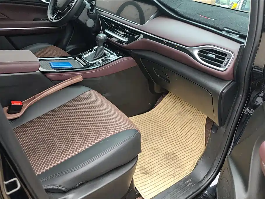 GAC Trumpchi Trumpchi M6 2023 PRO 270T DCT Luxury Edition фото 8