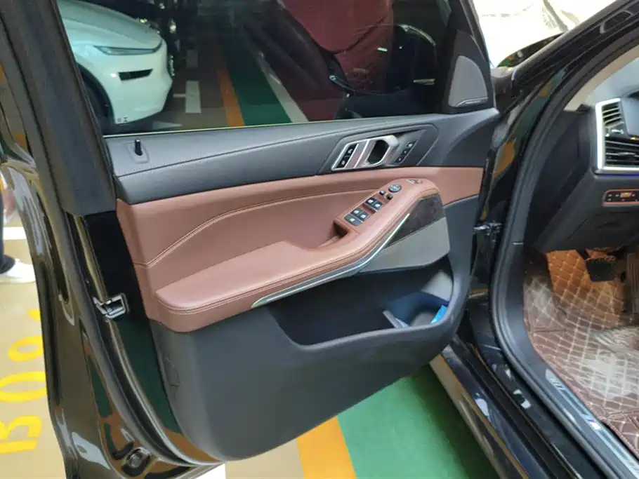 BMW X5 (Import) 2021 xDrive40i M Sport Package фото 7