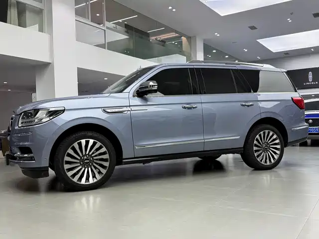  Lincoln Navigator 2019 3.5T Presidential Series China VI