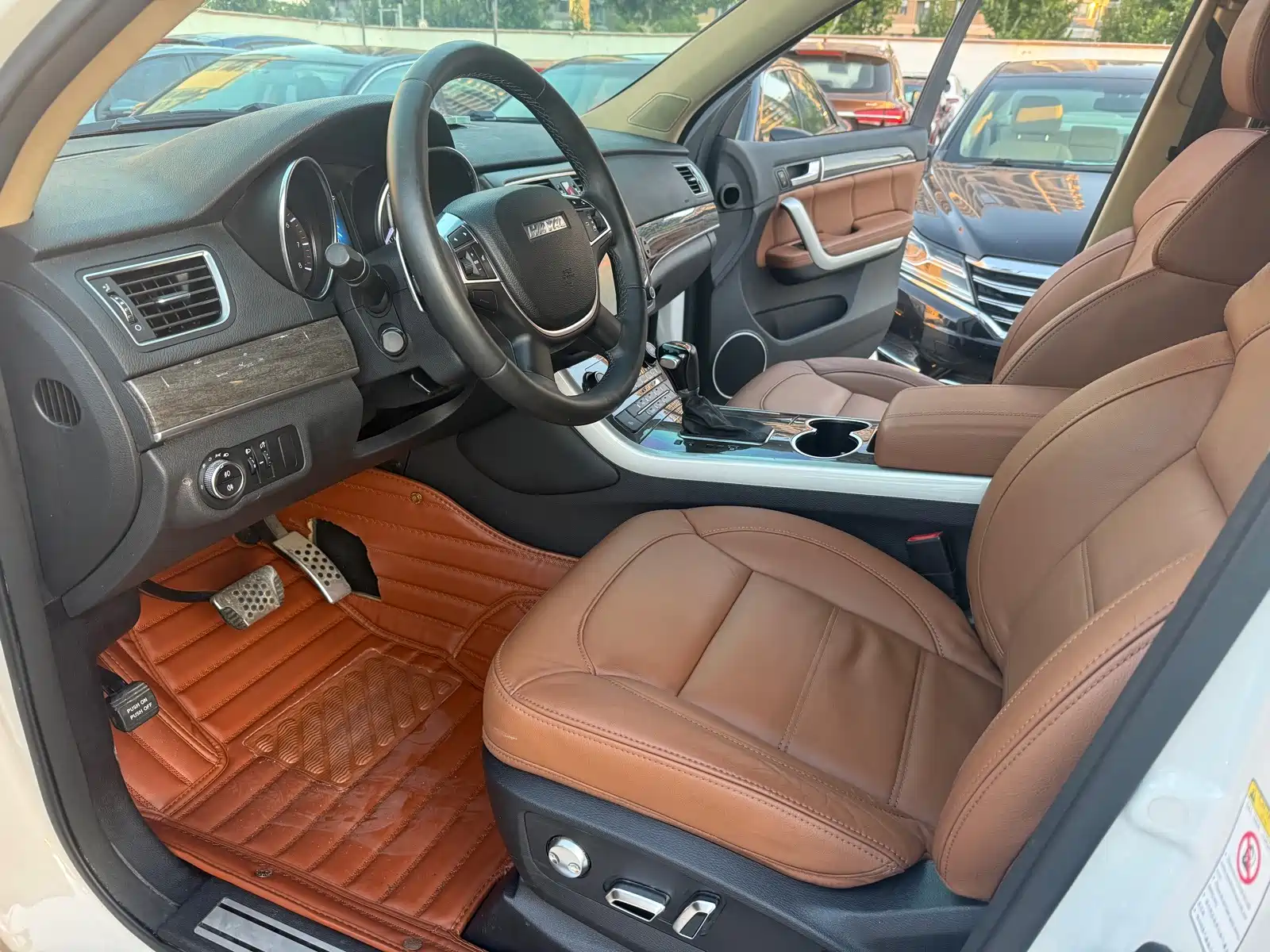 Фото 5 - Haval H8