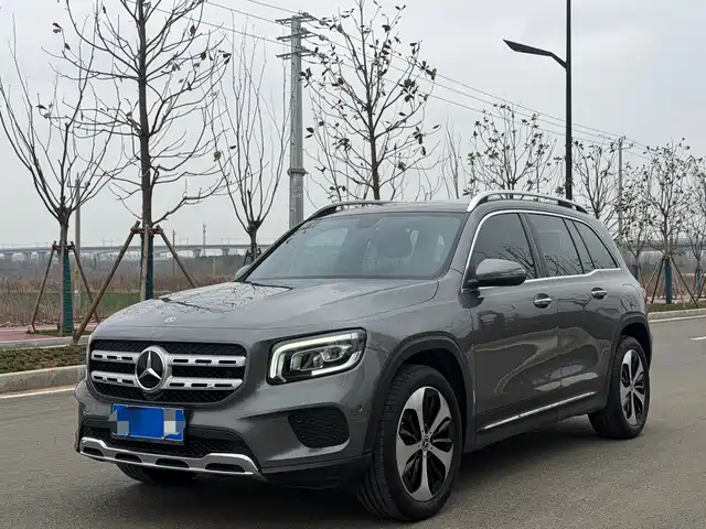 MERCEDES-BENZ GLB