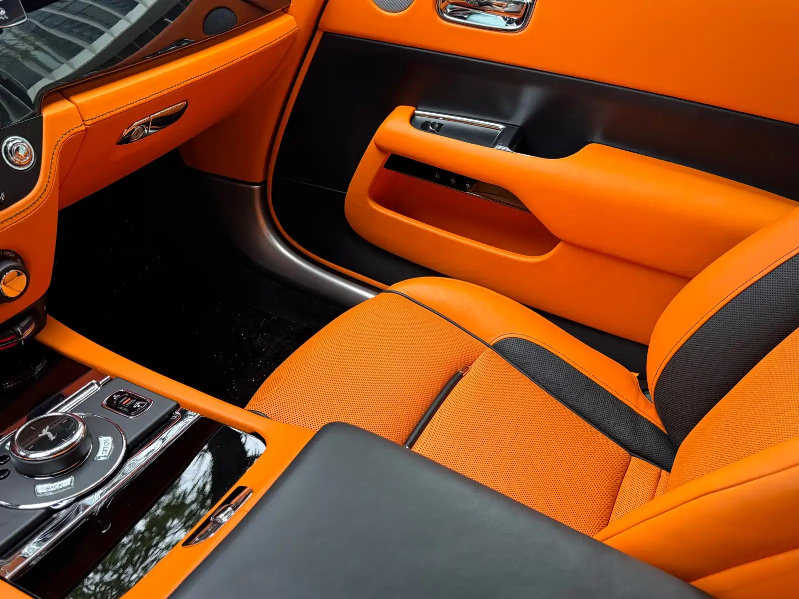Фото 9 - Rolls-Royce Wraith