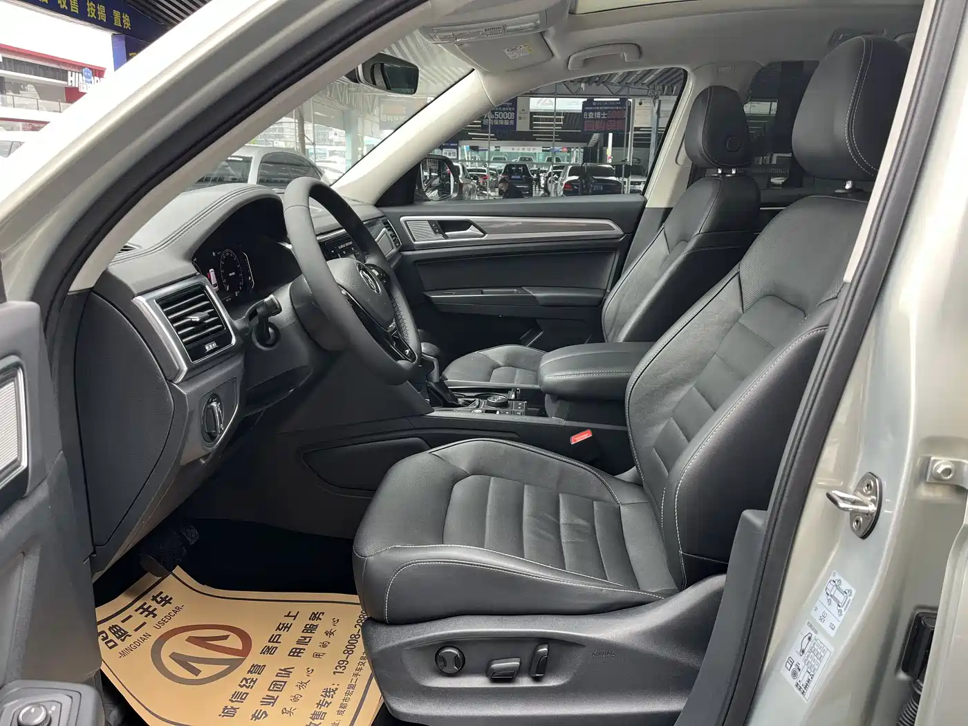 Volkswagen Teramont 2020 380TSI 4WD Luxury Edition China VI фото 4