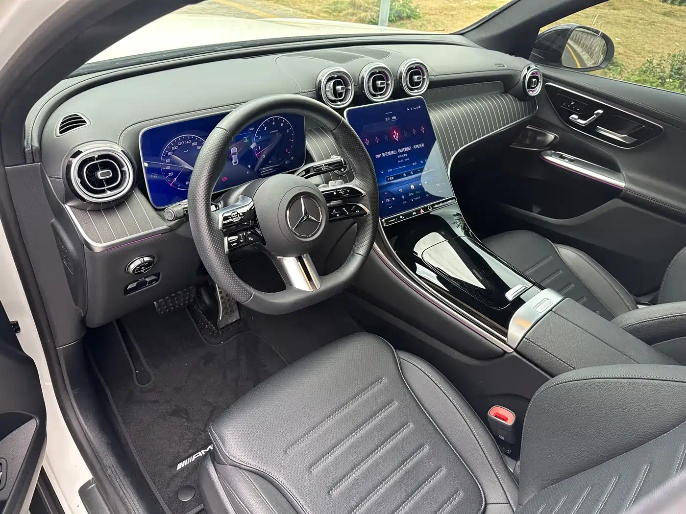 Mercedes-Benz GLC Coupe 2025 GLC 300 4MATIC Coupe SUV фото 7