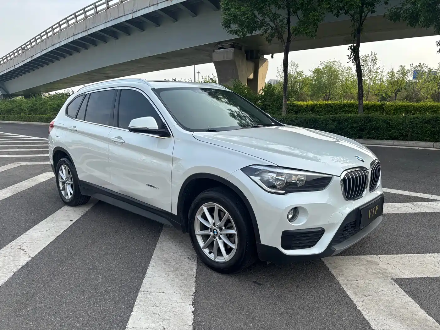 BMW X1 2018 sDrive18Li Fashion Model фото 3
