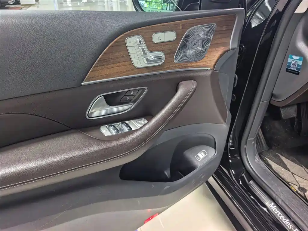 Mercedes-Benz GLE 2020 Facelift GLE 350 4MATIC Luxury фото 8