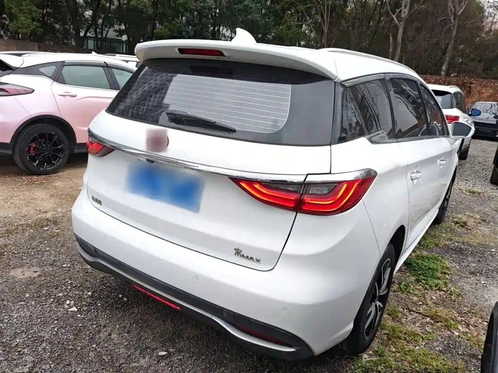 BYD Song MAX 2017 1.5T Auto Smart Connect Premium 7-seater фото 5
