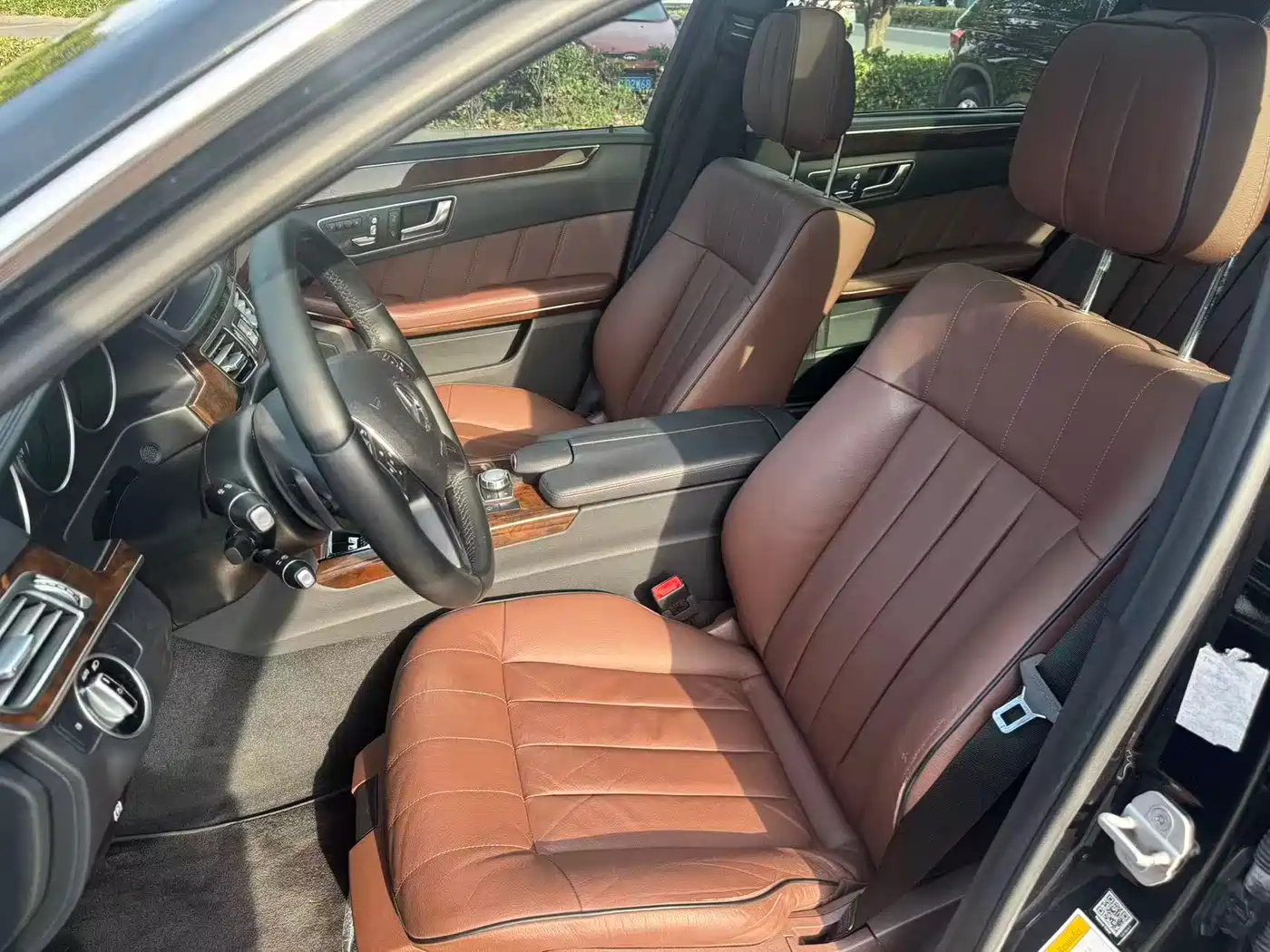 Mercedes-Benz E-Class 2015 E 320 L Luxury 4MATIC фото 18