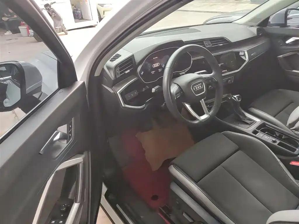Audi Q3 2023 35 TFSI Progressive Dynamic (1.5T) фото 16