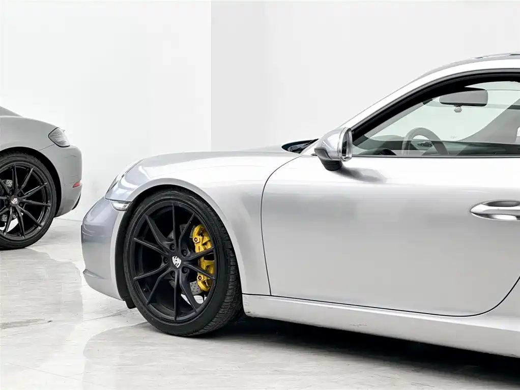Porsche 911 2016 Carrera 3.0T фото 9