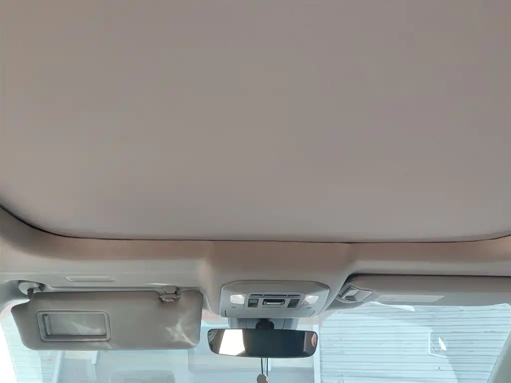 Toyota Highlander 2022 Model Dual Engine 2.5L 4WD Premium Edition 7-Seater фото 9