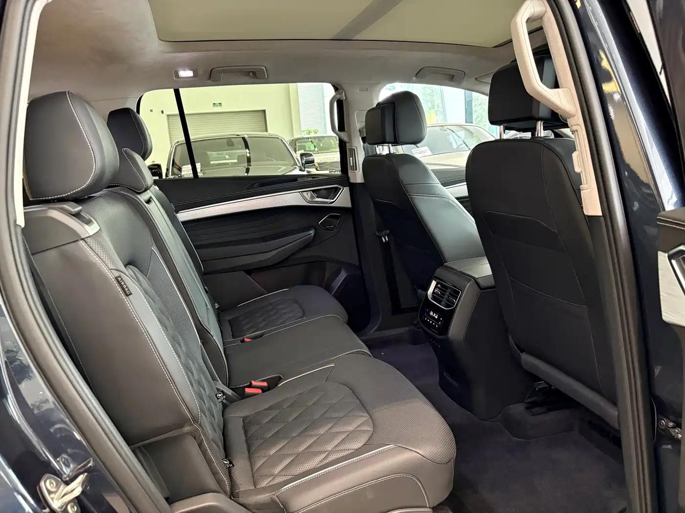 Volkswagen Talagon 2024 2024 530TSI 4WD Flagship Victory Pro Edition 7-Seater